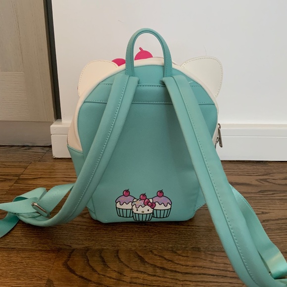 Hello Kitty Loungefly - Picture 3 of 6